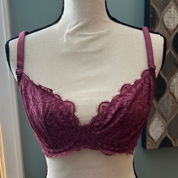Victoria’s Secret PINK Elegant Lace Burgundy Bra - Picture 1 of 11
